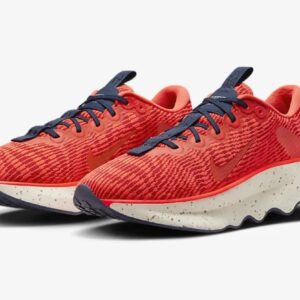 NIKE MOTIVA