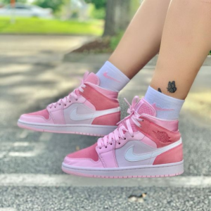 AIR JORDAN 1 MID ''DIGITAL PINK''